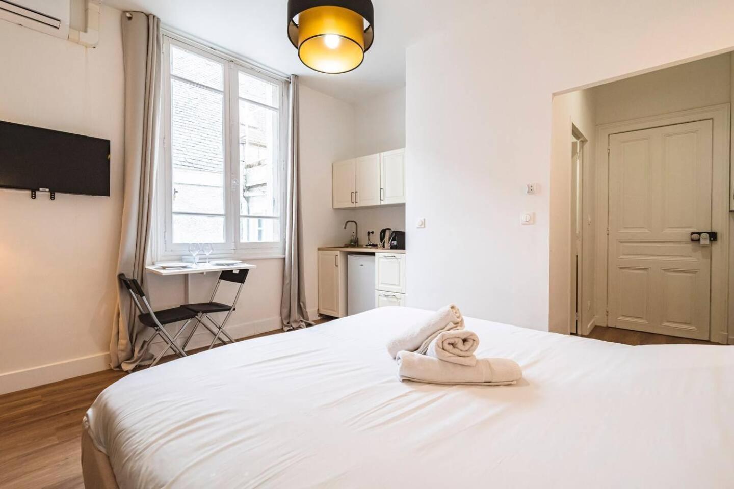 Pink, Appartement En Plein Coeur De Reims Extérieur photo