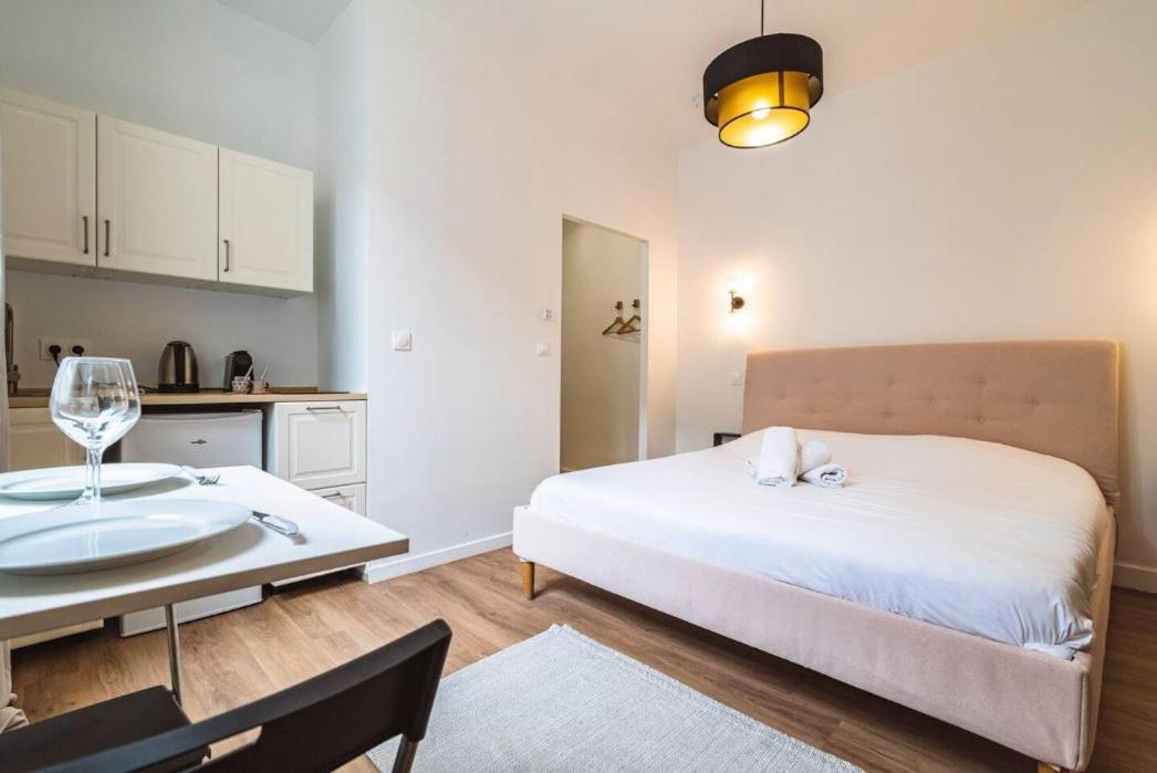 Pink, Appartement En Plein Coeur De Reims Extérieur photo