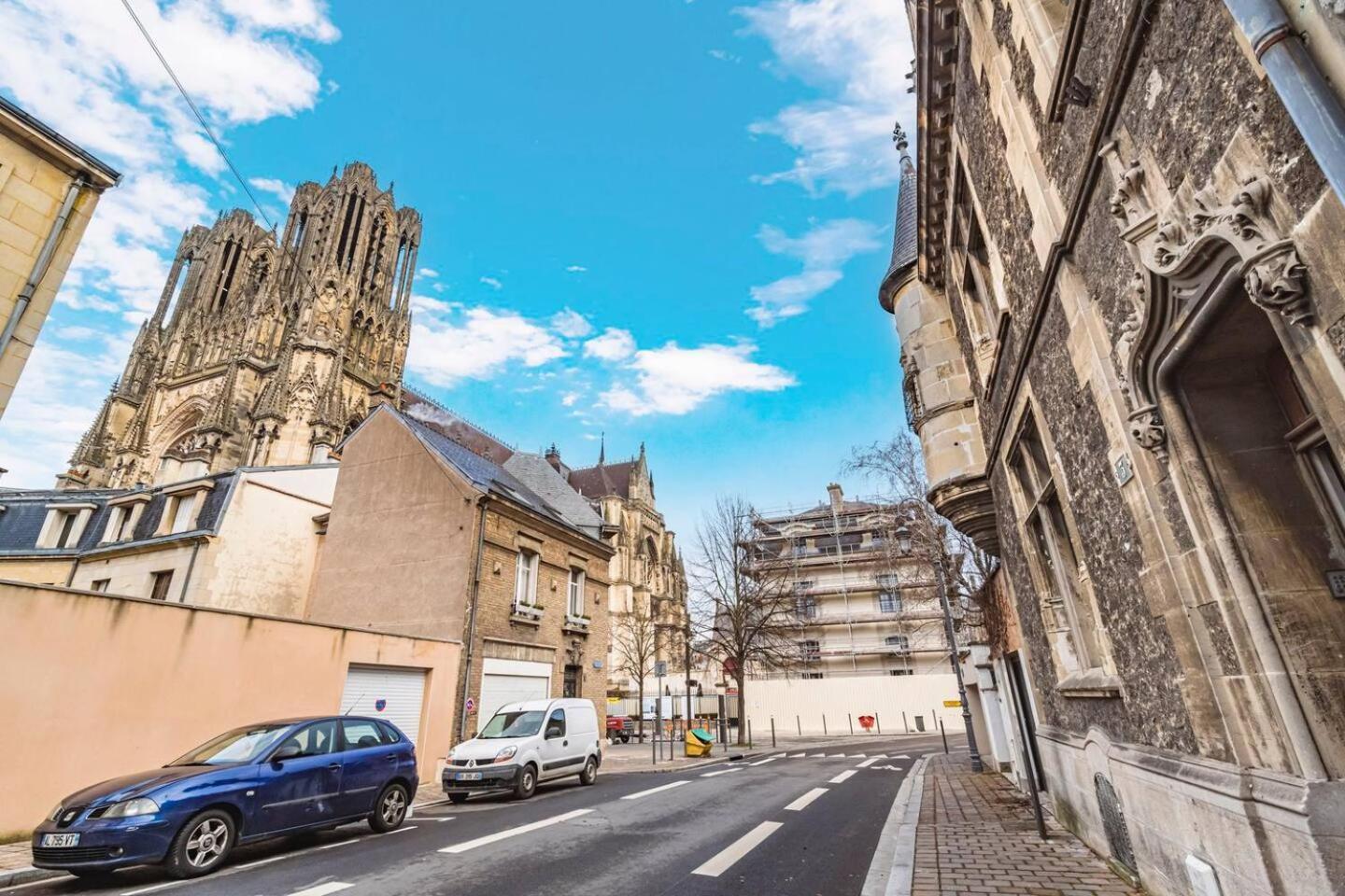 Pink, Appartement En Plein Coeur De Reims Extérieur photo